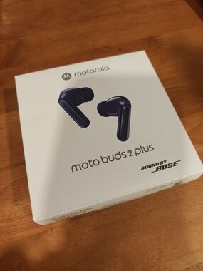 Motorola Moto Buds 2 Plus Earbuds - Navy Blue - Pantone Silhouette